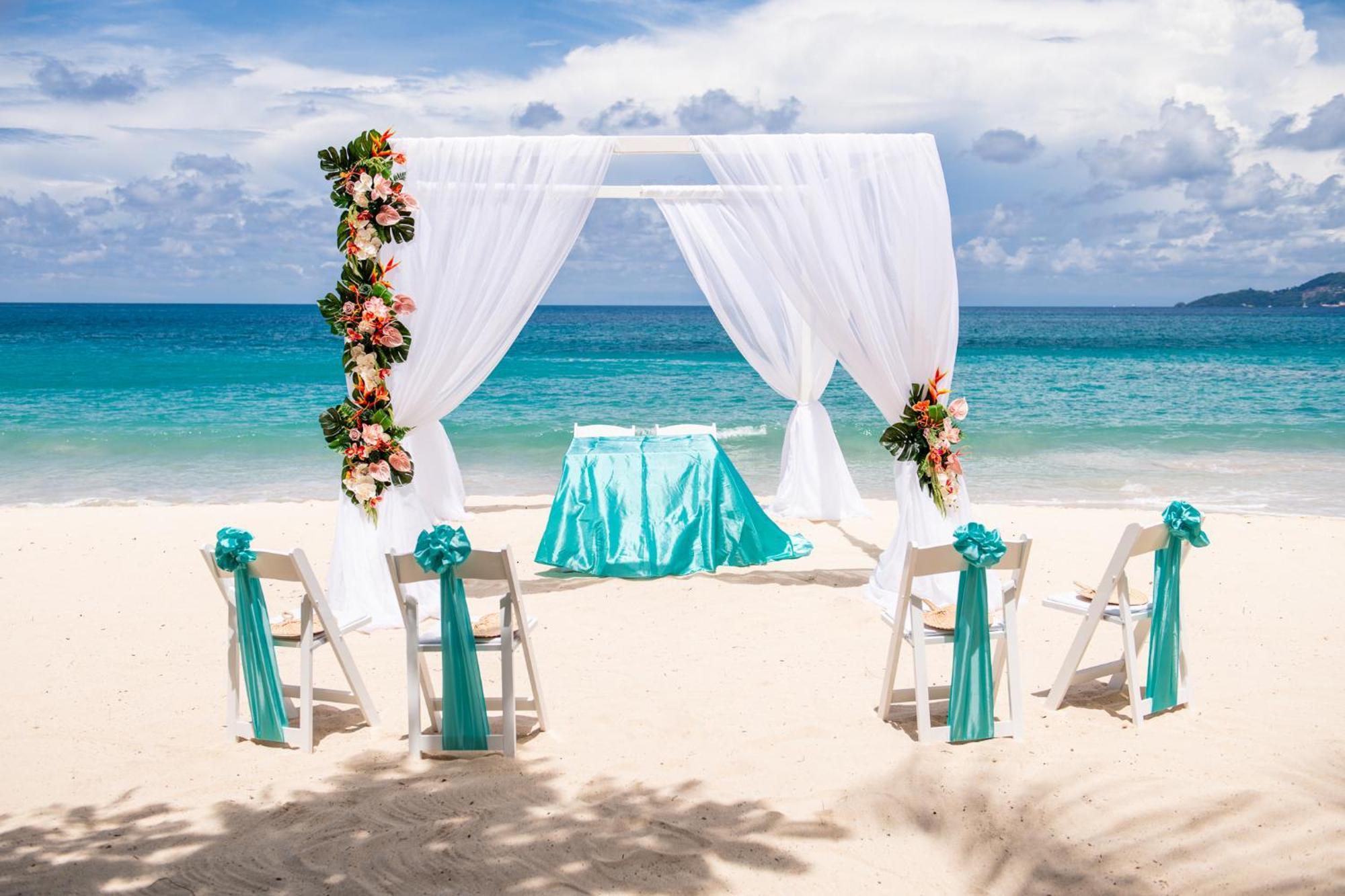 Mount Cinnamon Resort & Beach Club St. George's Экстерьер фото